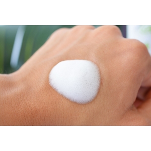 Mousse nettoyante visage bio YLAE