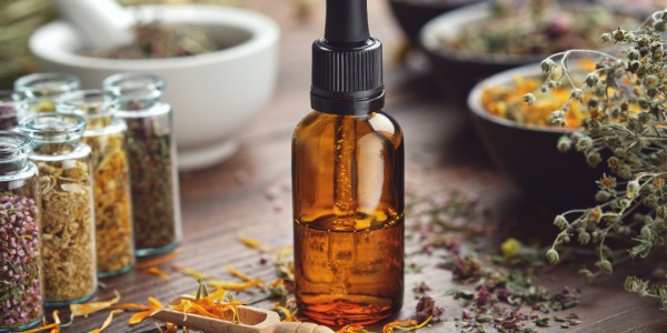 8 huiles essentielles pour booster votre perte de poids