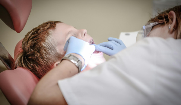 Dentiste Lyon 6 : Comment bien choisir son dentiste ?