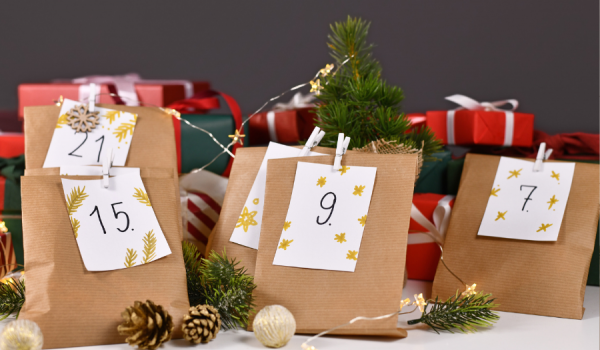 Coulisses : comment est conçu un calendrier de l’Avent beauté personnalisé ?