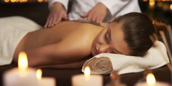 Les bienfaits du massage pour lutter contre le stress et améliorer le sommeil