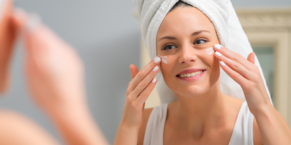 Routine express : soins visage naturels en moins de 10 minutes.