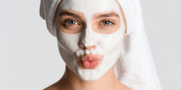 Masques de nuit hydratants bio : un allié pour l’hiver