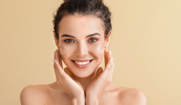 Fond de teint bio et naturel : le guide complet pour choisir selon votre type de peau
