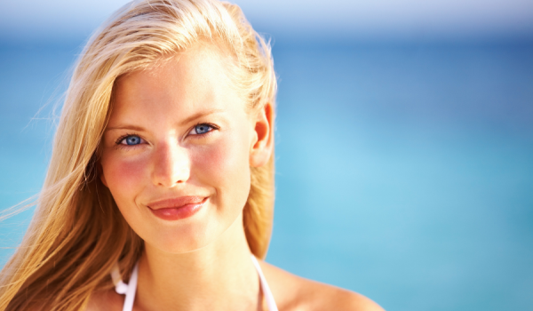 Routine visage naturelle en été : le guide complet du nettoyage à la protection solaire