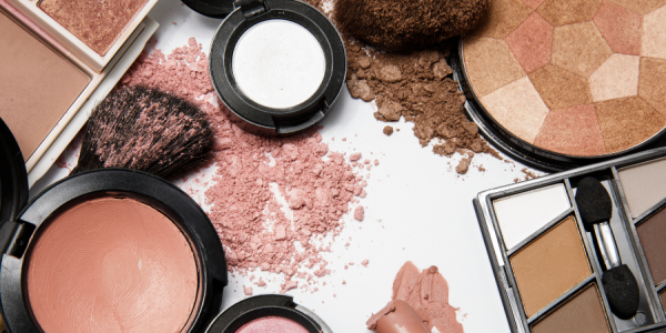 Tendances maquillage bio 2026 : les 6 looks de l'année à adopter absolument