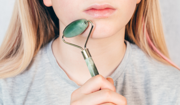 Pierres semi-précieuses et beauté bio : le guide complet pour une routine holistique