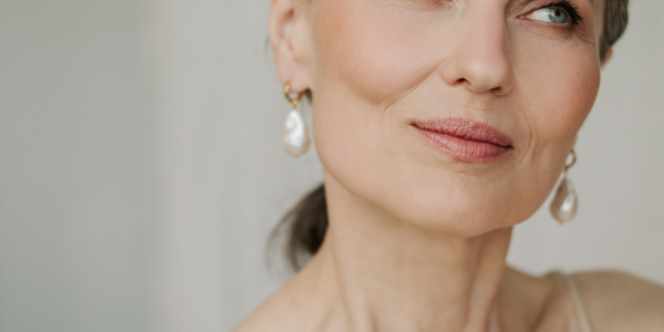 Peau mature : 6 erreurs courantes avec votre crème hydratante bio et comment les corriger