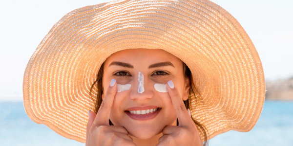 Crèmes solaires bio : pourquoi les choisir pour votre santé et la planète