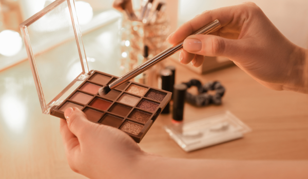 10 conseils pour bien choisir votre palette maquillage bio longue tenue