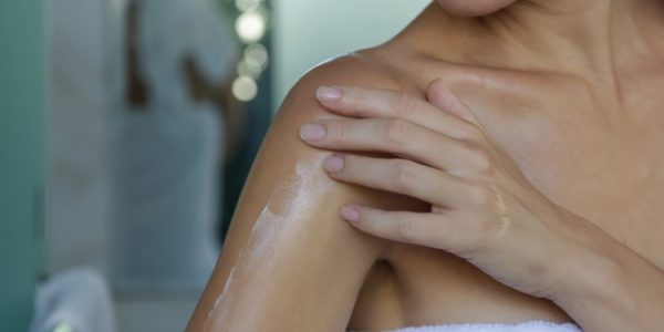 4 astuces pour profiter de votre soin corps peau sèche bio anti-âge